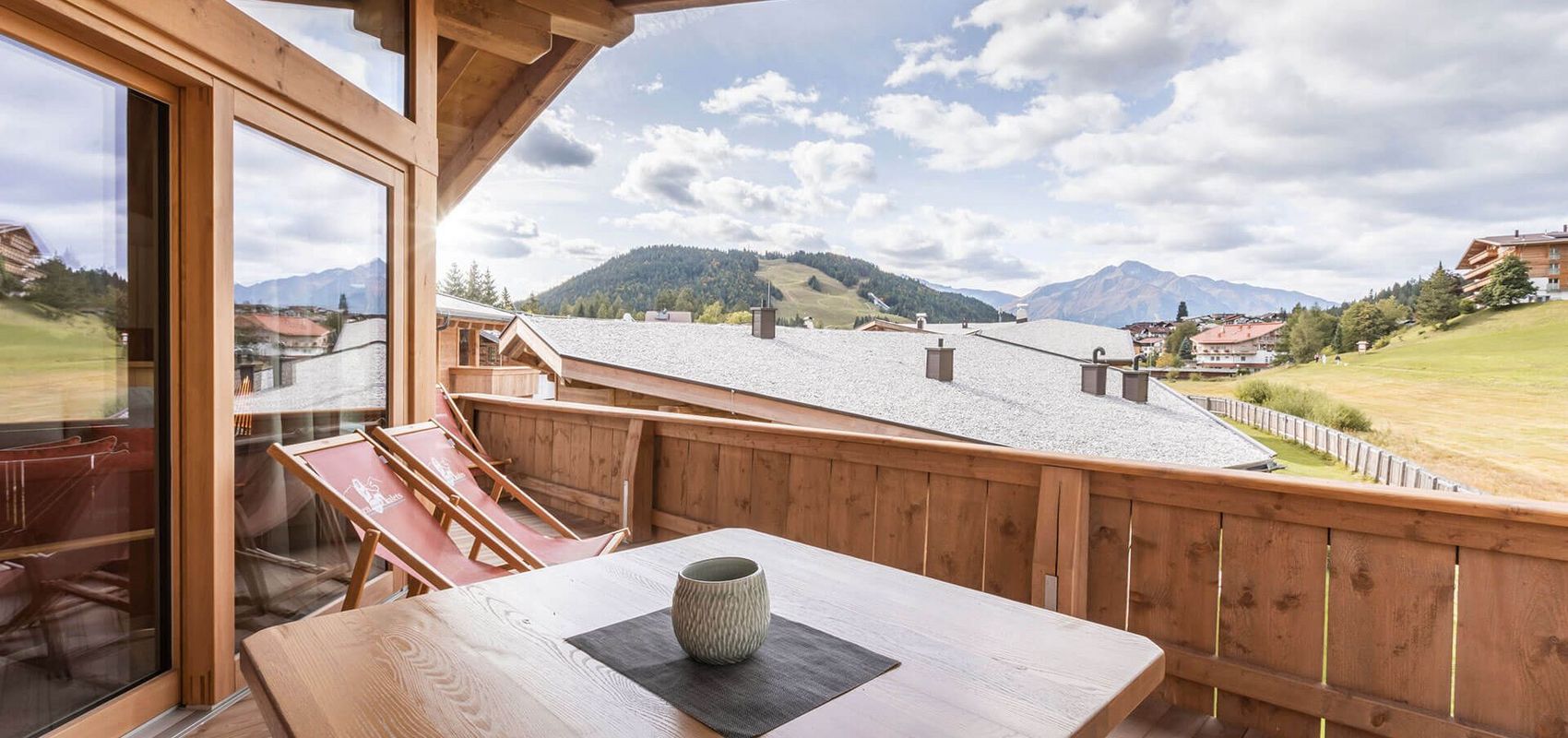 Terrasse mit Blick auf die Berge