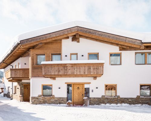 Löwenchalet Seefeld Außenaufnahme Winter