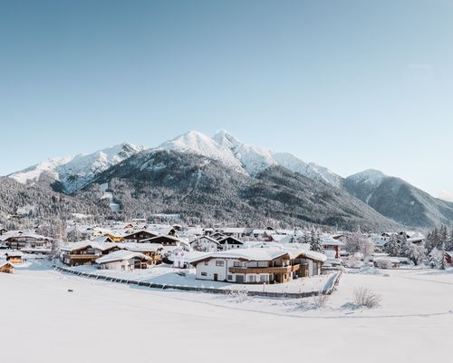 Außenaufnahme Löwenchalets Winter