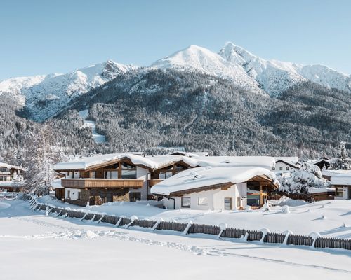 Außenaufnahme Löwenchalets Winter