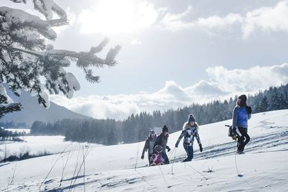 Gruppe beim Rodelausflug