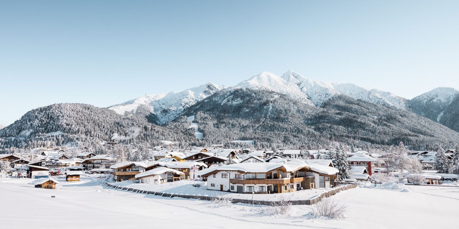 Außenaufnahme Löwenchalets Winter